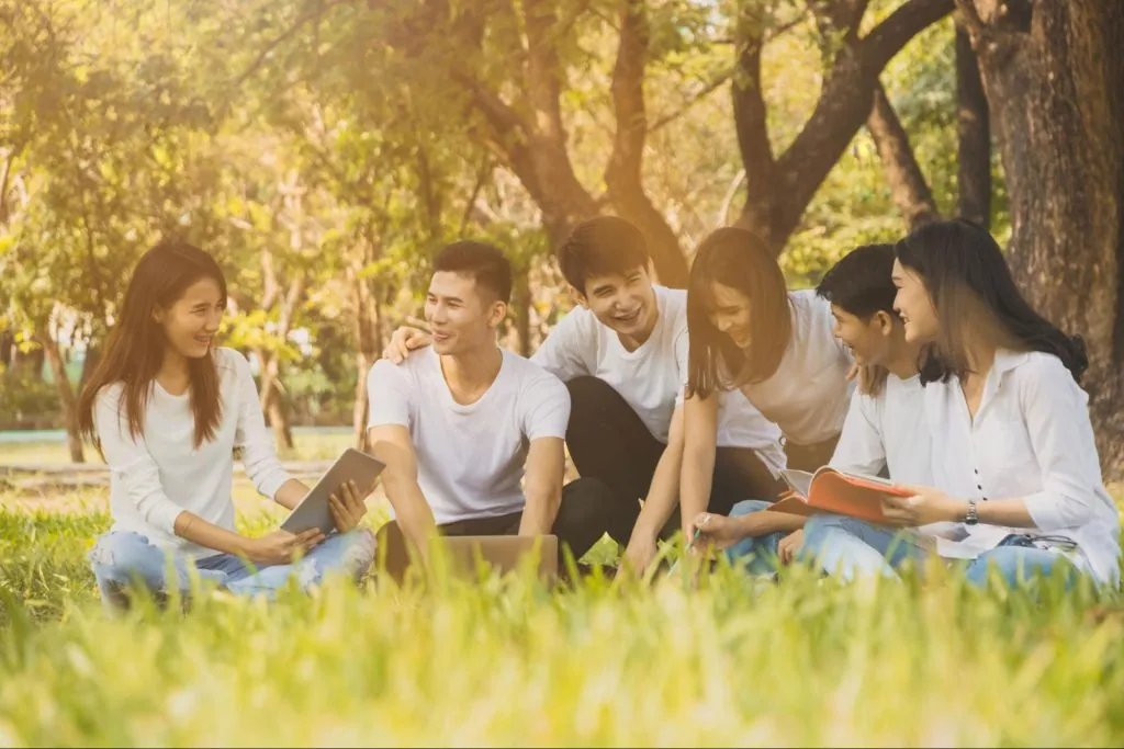 Phong cách sống trẻ đang lan tỏa trong cộng đồng.